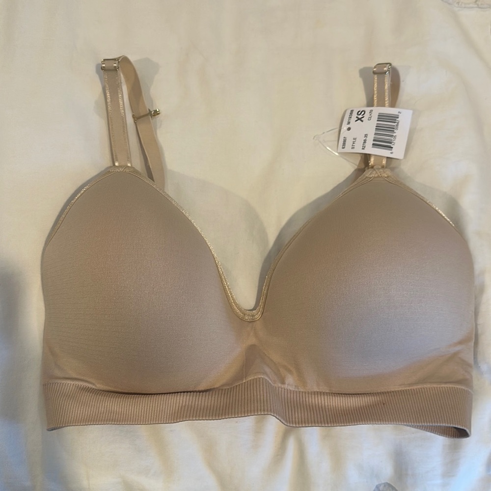 Padded nursing bra